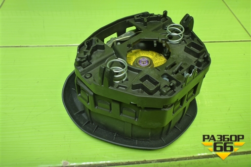 Подушка безопасности в рулевое колесо (5E0880201B) для Skoda Octavia (A7) с 2013г (Октавия)