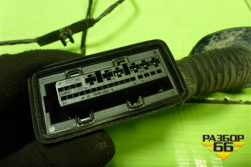 Проводка двери передней правой (5E0972297) для Skoda Octavia (A7) с 2013г (Октавия)