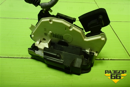 Замок двери задней левой (5E0839015) для Skoda Octavia (A7) с 2013г (Октавия)