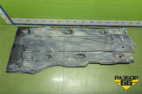 Защита антигравийная правая (5Q0825202S) для Skoda Octavia (A7) с 2013г (Октавия)