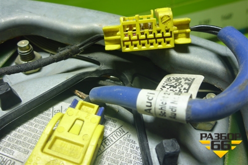 Подушка безопасности в рулевое колесо (8E0880201L) для Audi A6 (C5) с 1997-2005г (А6)