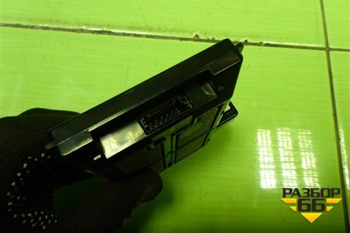 Блок электронный (беспроводной зарядки) (3V0035502) для Skoda Octavia (A7) с 2013г (Октавия)