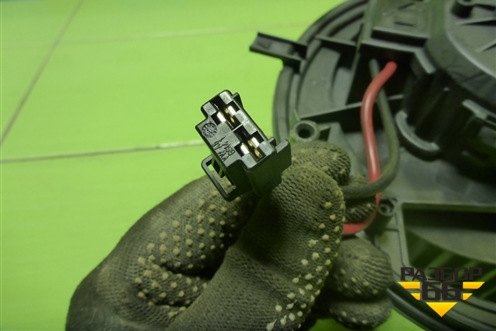 Моторчик отопителя (5Q1819021B) для Skoda Octavia (A7) с 2013г (Октавия)