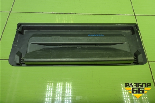 Накладка внутренняя (в багажник) (5E5867145) для Skoda Octavia (A7) с 2013г (Октавия)