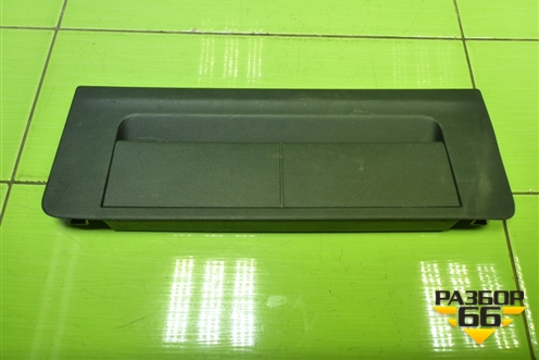 Накладка внутренняя (в багажник) (5E5867145) для Skoda Octavia (A7) с 2013г (Октавия)