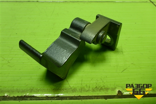 Петля двери задней правой нижняя для Skoda Octavia (A7) с 2013г (Октавия)