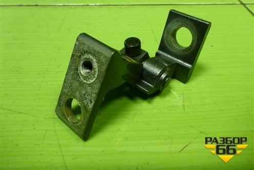 Петля двери передней левой верхняя для Skoda Octavia (A7) с 2013г (Октавия)