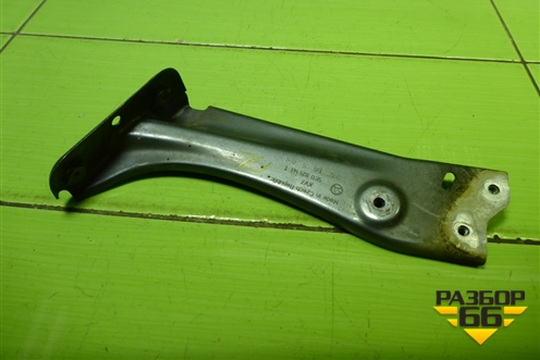 Кронштейн переднего крыла левый (5E0821141) для Skoda Octavia (A7) с 2013г (Октавия)