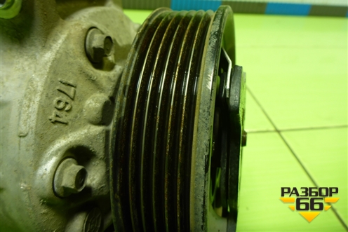 Компрессор кондиционера (1.4л CZD) (5Q0820803L) для Skoda Octavia (A7) с 2013г (Октавия)