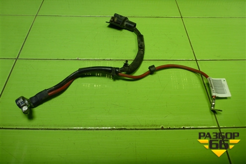 Клемма аккумулятора плюс (5Q0971228G) для Skoda Octavia (A7) с 2013г (Октавия)