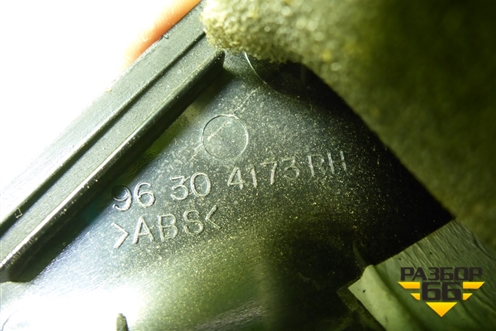 Накладка двери передней правой уголок (96304173) для Chevrolet Lanos с 2004г (Ланос)