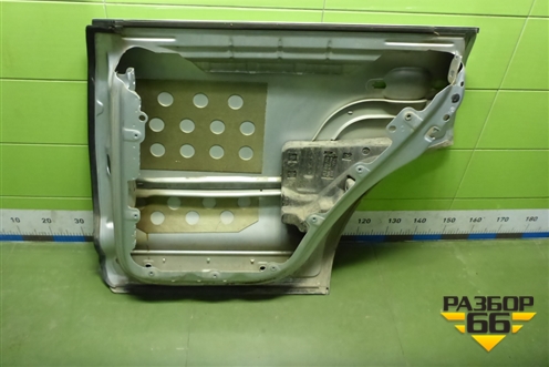 Дверь задняя правая для Volkswagen Touareg c 2002-2010г (Туарег)