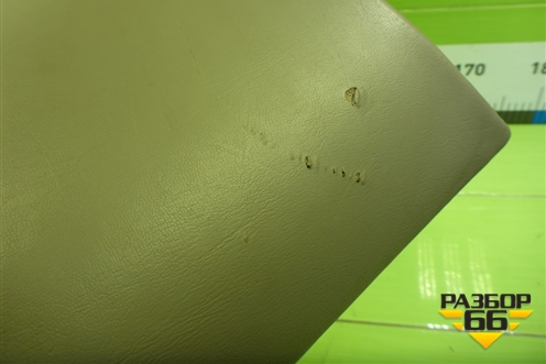 Обшивка стойки задняя верхняя правая (задняя часть) (7L6867246) для Volkswagen Touareg c 2002-2010г (Туарег)