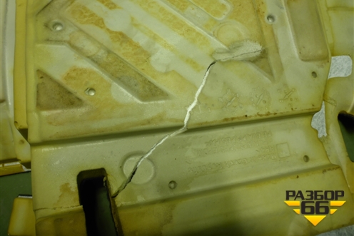 Покрытие напольное (задняя часть) (7L6863367DJ) для Volkswagen Touareg c 2002-2010г (Туарег)