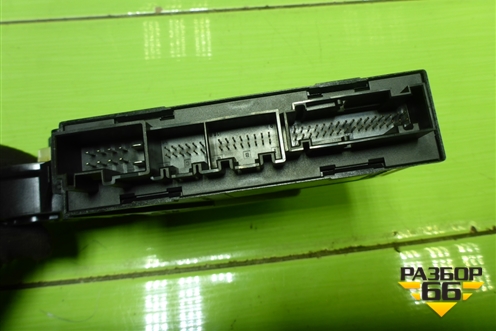 Моторчик стеклоподъёмника передний правый (3D1959792E) для Volkswagen Touareg c 2002-2010г (Туарег)