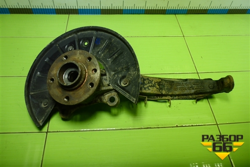 Кулак поворотный передний правый (7L6407258A) для Volkswagen Touareg c 2002-2010г (Туарег)