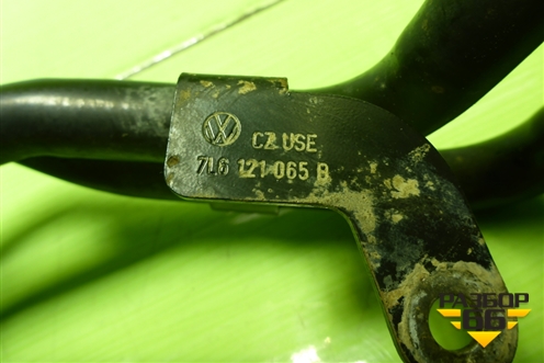 Трубки системы охлаждения (7L0121065B) для Volkswagen Touareg c 2002-2010г (Туарег)