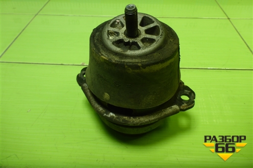 Опора двигателя (7L6199131) для Volkswagen Touareg c 2002-2010г (Туарег)