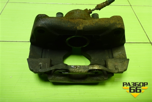 Суппорт передний правый для Volkswagen Touareg c 2002-2010г (Туарег)