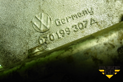 Кронштейн двигателя левый (070199307A) для Volkswagen Touareg c 2002-2010г (Туарег)