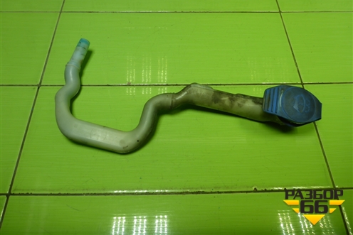 Горловина бачка омывателя лобового стекла (7L5955463B) для Volkswagen Touareg c 2002-2010г (Туарег)