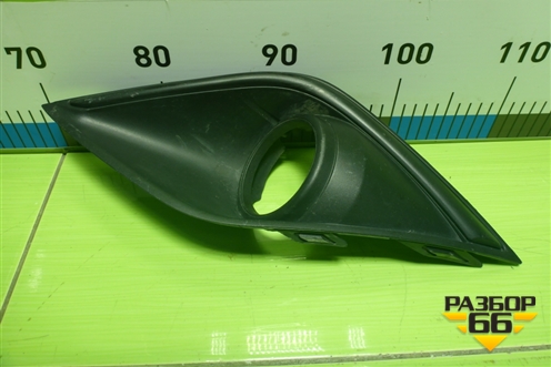 Накладка ПТФ левая (после 2015г) (6400G481) для Mitsubishi Outlander с 2012-2024г (Аутлендер)