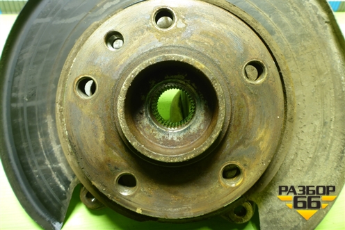 Кулак задний левый для Volkswagen Touareg c 2002-2010г (Туарег)