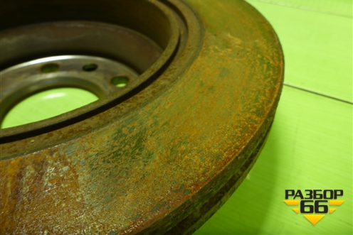 Диск тормозной задний вентилируемый для Volkswagen Touareg c 2002-2010г (Туарег)