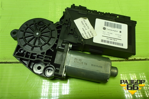 Моторчик стеклоподъёмника задний левый (3D0959795E) для Volkswagen Touareg c 2002-2010г (Туарег)