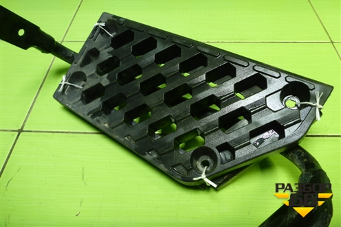 Кронштейн подножки  (правый) для SHANQI Z1