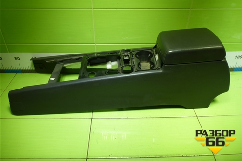 Подлокотник (7L6863762) для Volkswagen Touareg c 2002-2010г (Туарег)