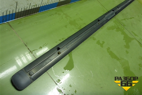 Молдинг крыши левый (7L6860181F) для Volkswagen Touareg c 2002-2010г (Туарег)