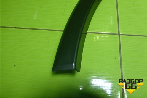 Накладка переднего крыла левого (4M0853717K) для Audi Q7 c 2015г (Ку 7)