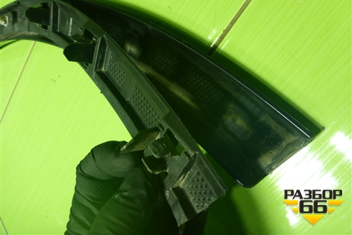 Накладка переднего крыла левого (4M0853717K) для Audi Q7 c 2015г (Ку 7)