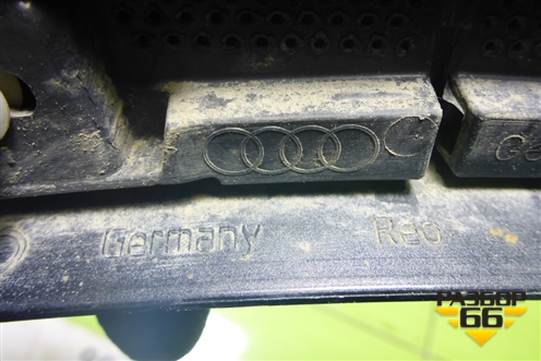 Накладка переднего крыла левого (4M0853717K) для Audi Q7 c 2015г (Ку 7)