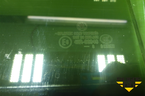 Стекло двери задней левой (лифтбек) для Skoda Octavia (A7) с 2013г (Октавия)