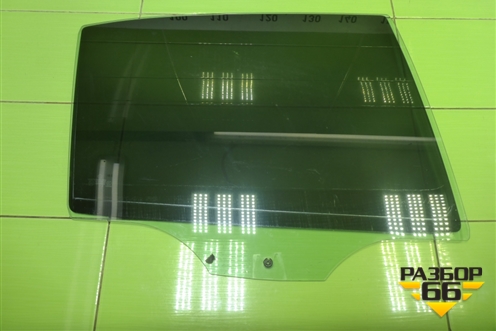 Стекло двери задней правой (лифтбек) для Skoda Octavia (A7) с 2013г (Октавия)