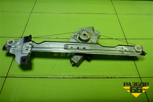 Стеклоподъёмник электрический передний правый для Nissan Terrano с 2014г (Терано)