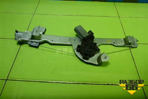 Стеклоподъёмник электрический передний правый для Nissan Terrano с 2014г (Терано)