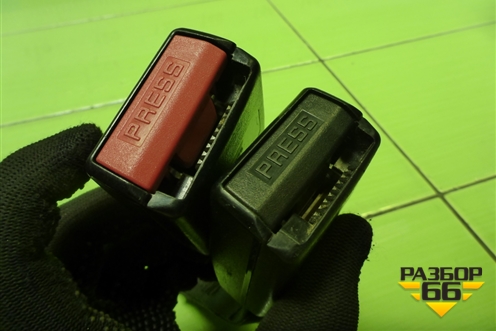 Замок ремня безопасности задний (пара) для Nissan Terrano с 2014г (Терано)