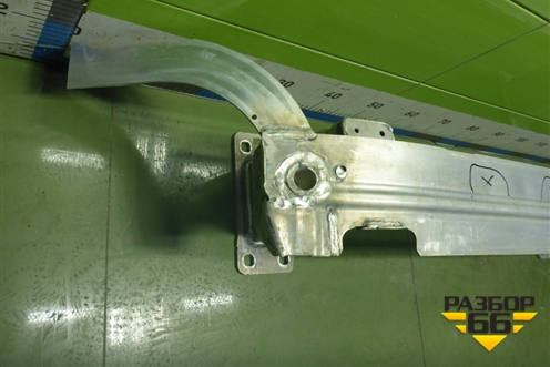 Усилитель переднего бампера для Audi Q7 c 2015г (Ку 7)