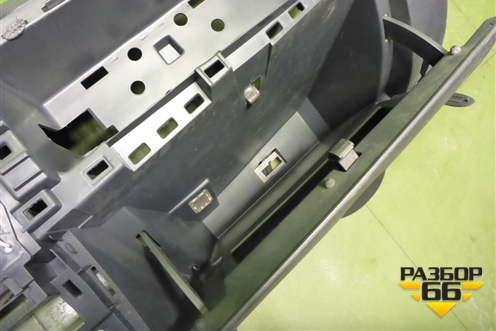 Торпедо под AIR BAG без AIR BAG (681002852R) для Nissan Terrano с 2014г (Терано)