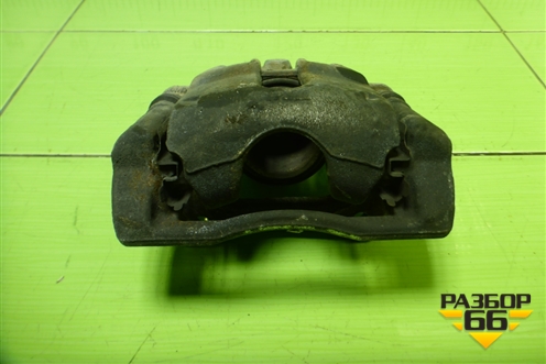 Суппорт передний левый для Nissan Terrano с 2014г (Терано)