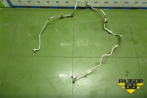 Трубка кондиционера (924409118R) для Nissan Terrano с 2014г (Терано)