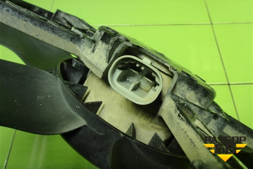 Вентилятор охлаждения радиатора (214814130R) для Nissan Terrano с 2014г (Терано)