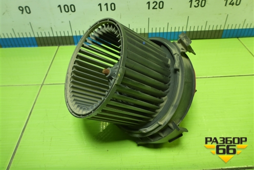 Моторчик отопителя (N109986D) для Nissan Terrano с 2014г (Терано)