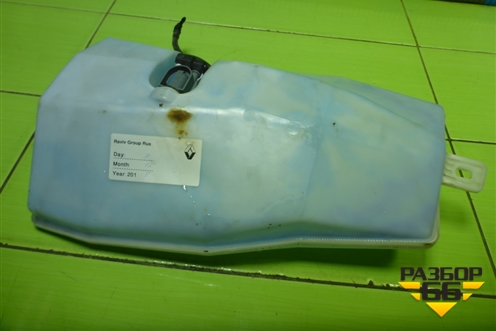 Бачок омывателя лобового стекла (289106288R) для Nissan Terrano с 2014г (Терано)