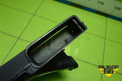 Воздухозаборник воздушного фильтра (32222137) для Volvo XC40 с 2017г (ХС40)