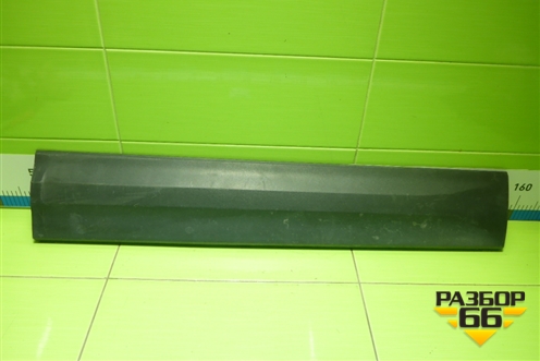 Накладка двери передней правой (57A854940) для Skoda Karoq с 2017г (Карок)