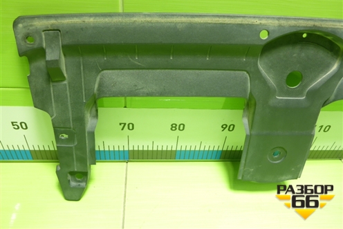 Накладка декоративная на переднюю панель (4M0807081A) для Audi Q7 c 2015г (Ку 7)